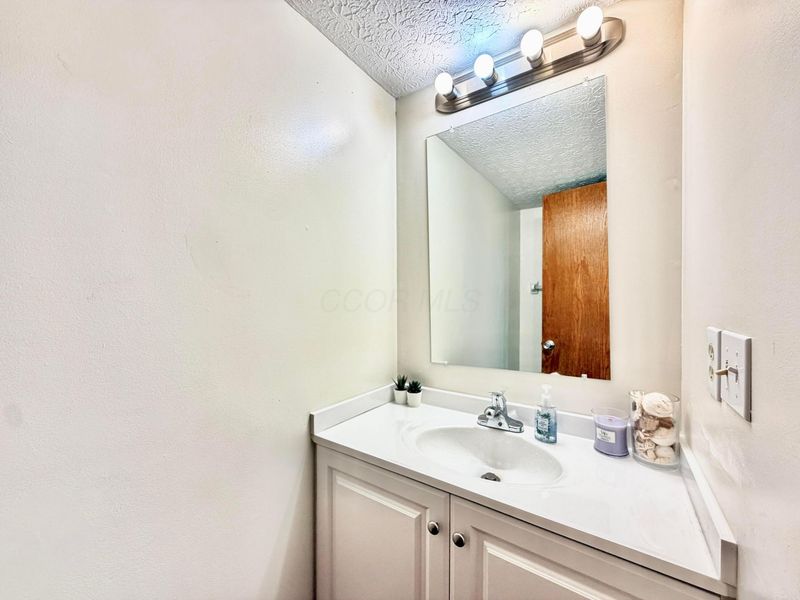 916 Lateglow Court, Newark, OH 43055 Photo 5
