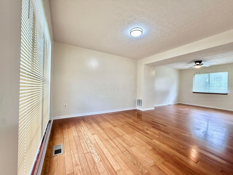916 Lateglow Court, Newark, OH 43055 Photo 6