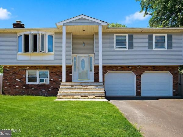 81 ELM STREET, BEACHWOOD, NJ 08722