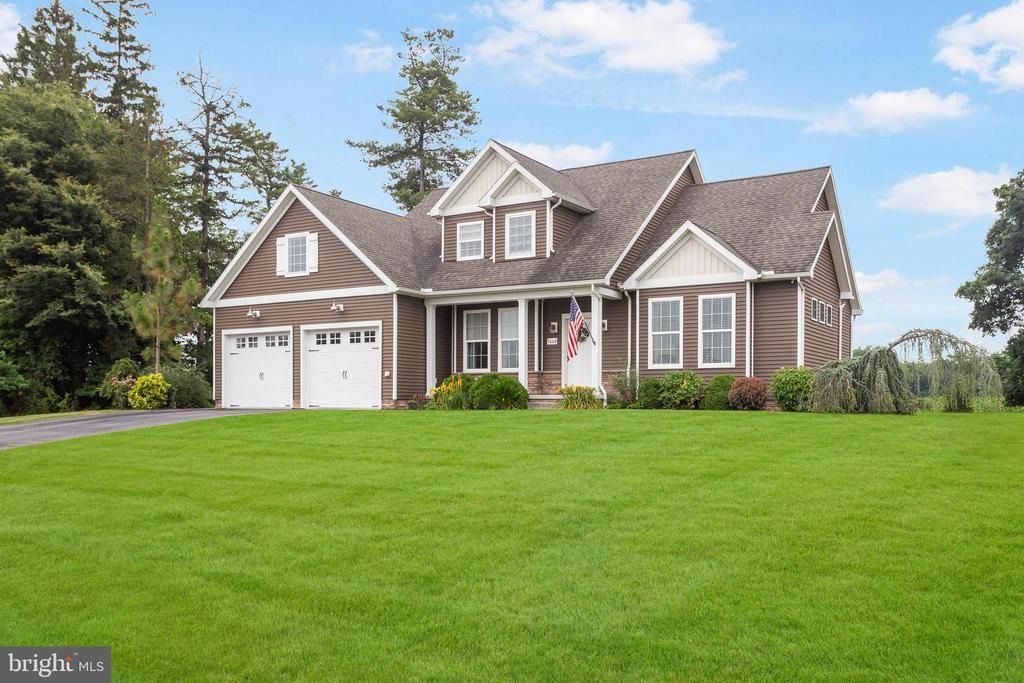 7660 GREEN RIDGE LANE, ABBOTTSTOWN, PA 17301