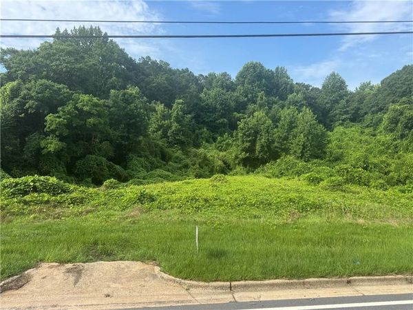 200 W Washington Street , Newnan, GA 30263