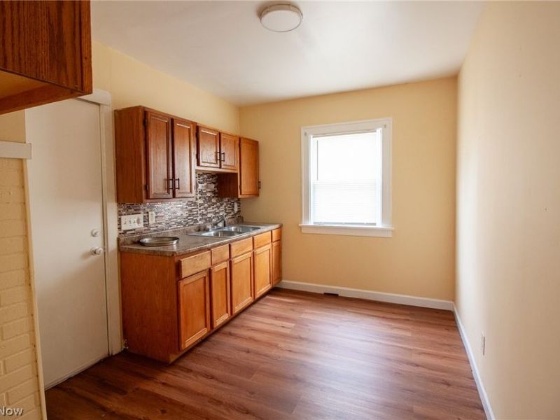 3345 E 140th Street, Cleveland, OH 44120 Photo 8