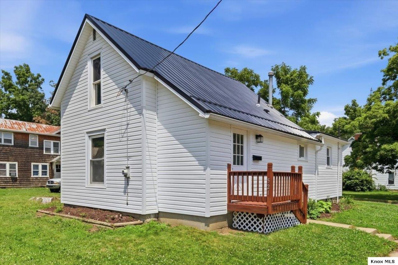 521 E Burgess St, Mount Vernon, OH 43050 Main Photo