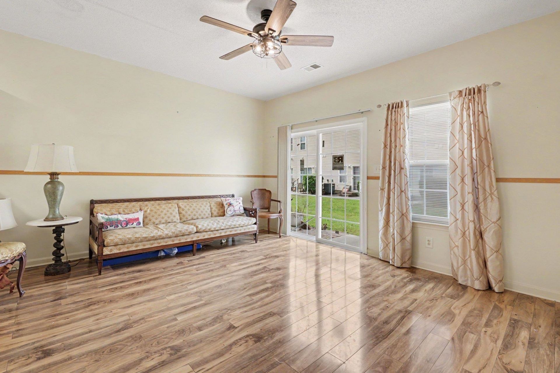 505 Beach Walk Pl. Photo 4