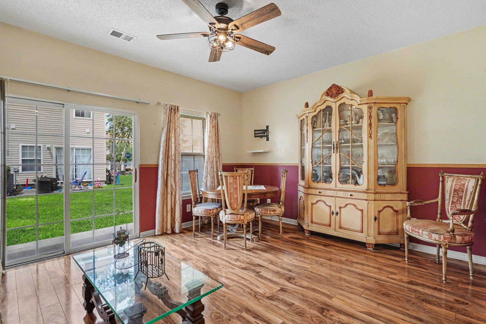 505 Beach Walk Pl. Photo 7