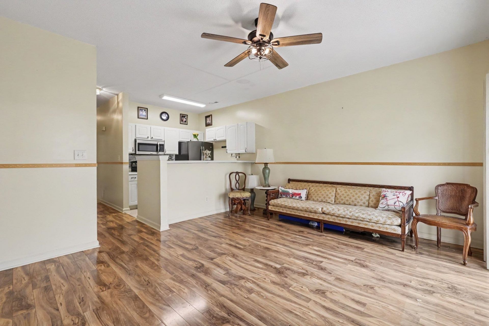 505 Beach Walk Pl. Photo 8