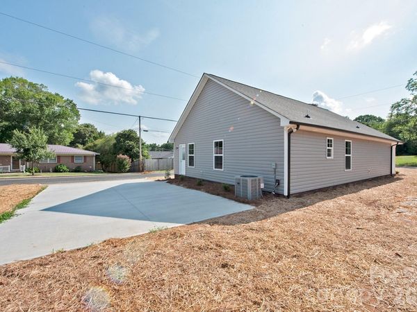 135 Beaver Street , Landis, NC 28088