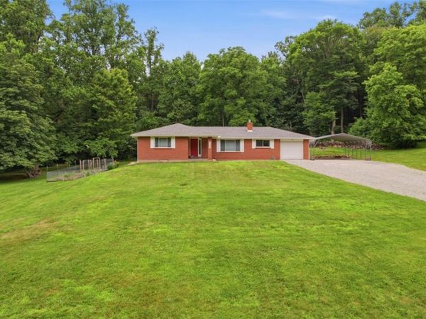 1131 Old Route 31, Mount Pleasant, PA 15666