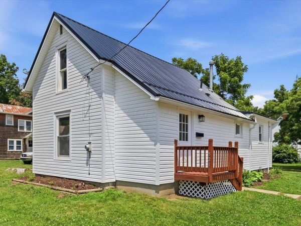 521 E Burgess Street , Mount Vernon, OH 43050