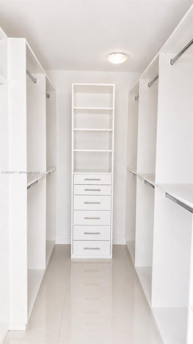 6039 Collins Ave, Unit 401, Miami Beach, FL 33140 Photo