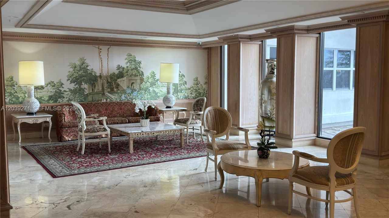 6039 Collins Ave, Unit 401, Miami Beach, FL 33140 Photo