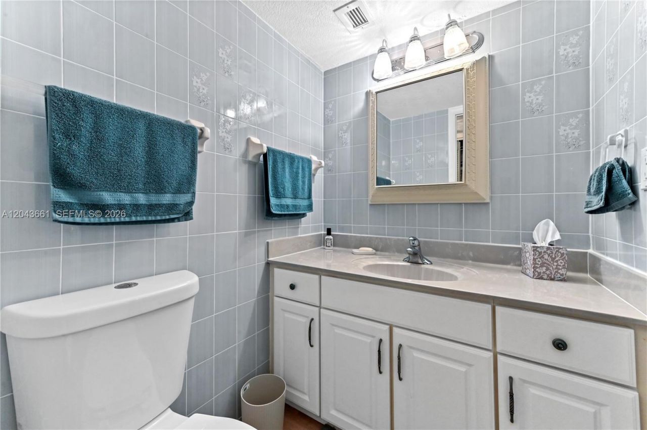 3540 S Ocean Blvd , Unit 212, South Palm Beach, FL 33480 Photo