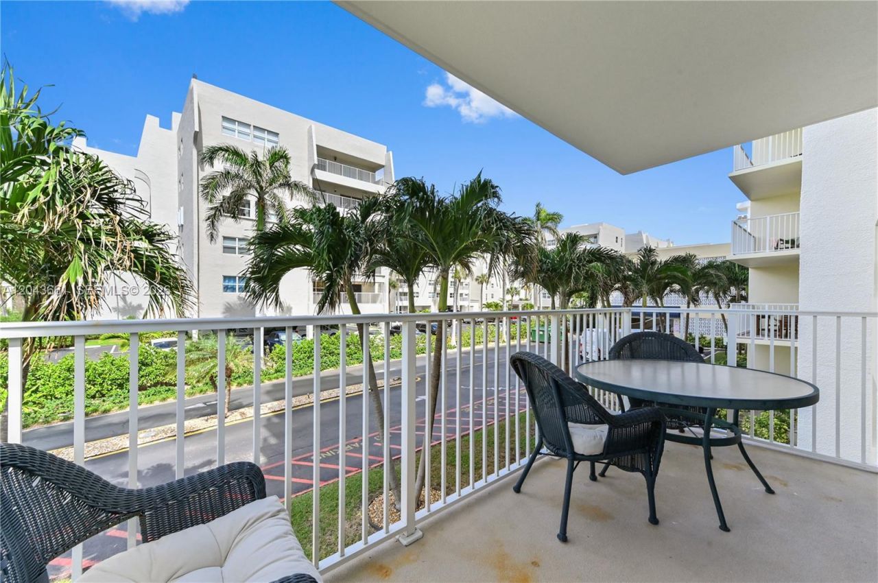 3540 S Ocean Blvd , Unit 212, South Palm Beach, FL 33480 Photo