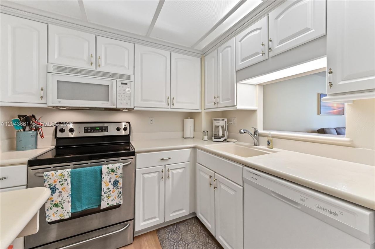 3540 S Ocean Blvd , Unit 212, South Palm Beach, FL 33480 Photo