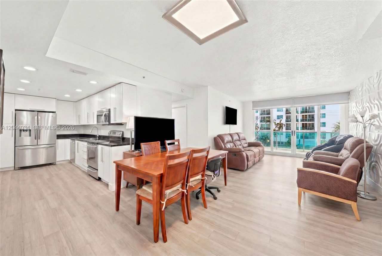 7501 E Treasure Dr , Unit 2S, North Bay Village, FL 33141 Photo