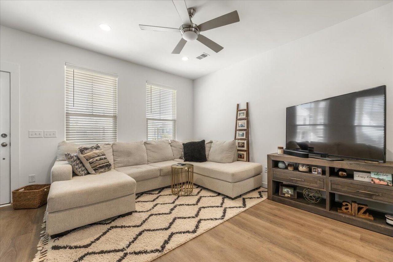 205 Winding Branch Drive Photo 10