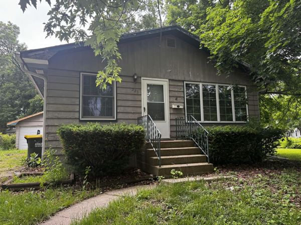 223 N Washington Street , Genoa, IL 60135