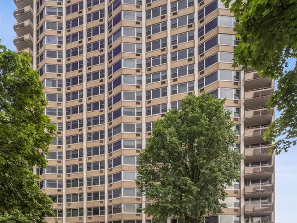 555 W Cornelia Avenue, Unit 1311, Chicago, IL 60657