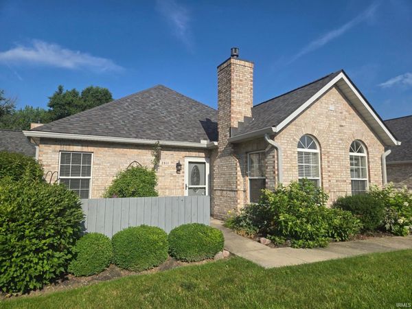 2911 W Applewood Court, Muncie, IN 47304