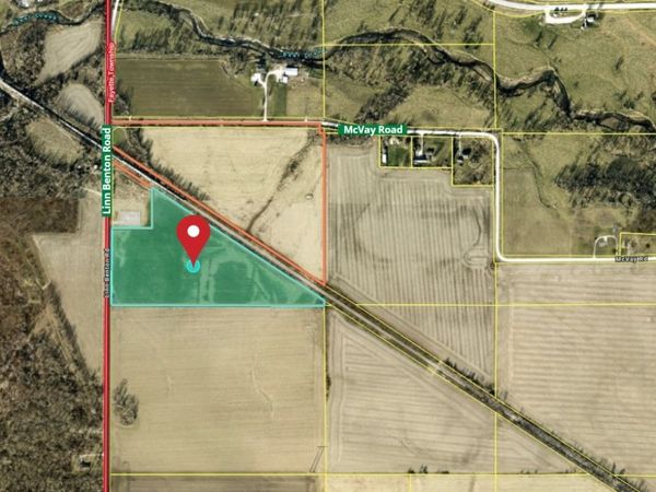 Linn Benton Road, Palo, IA 52324