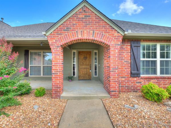 12318 E 69th Street North , Owasso, OK 74055