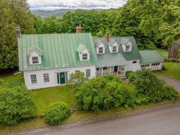 1051 Cross Road, Strafford, VT 05072