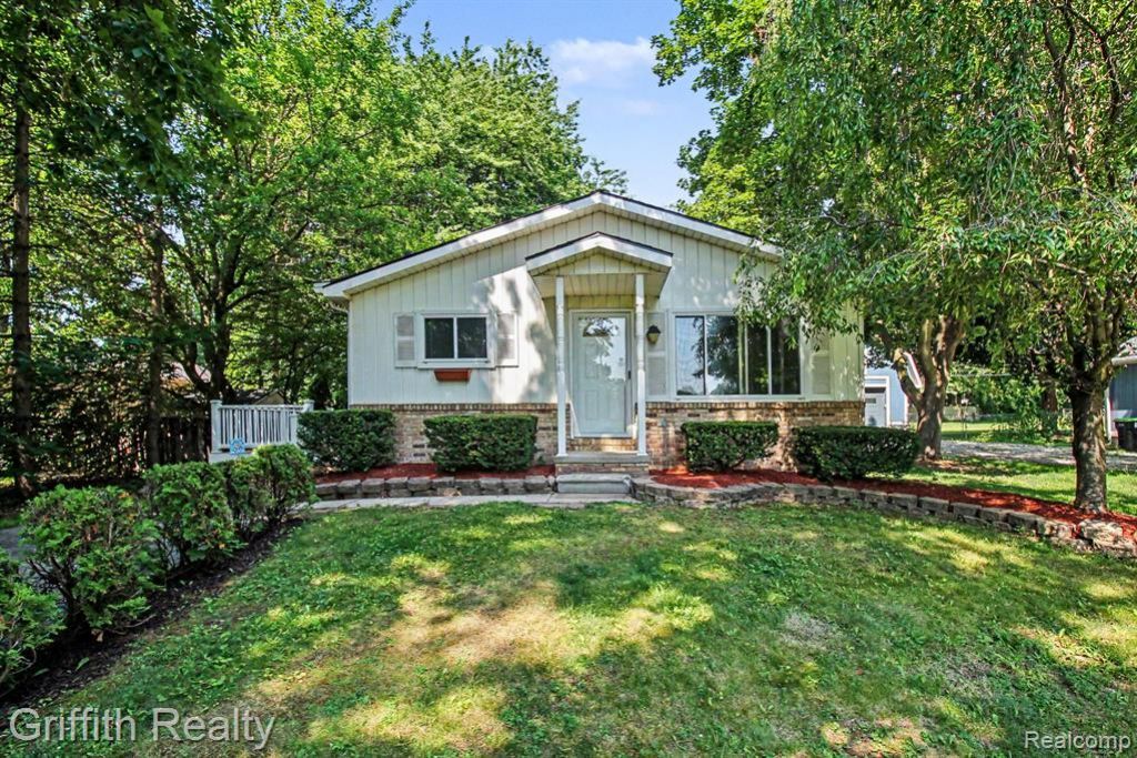 5096 Walker Drive  Brighton Township, MI 