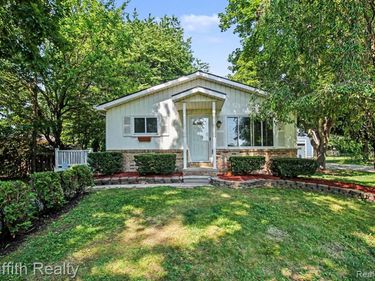 5096 Walker Drive, Brighton Twp, MI 48114