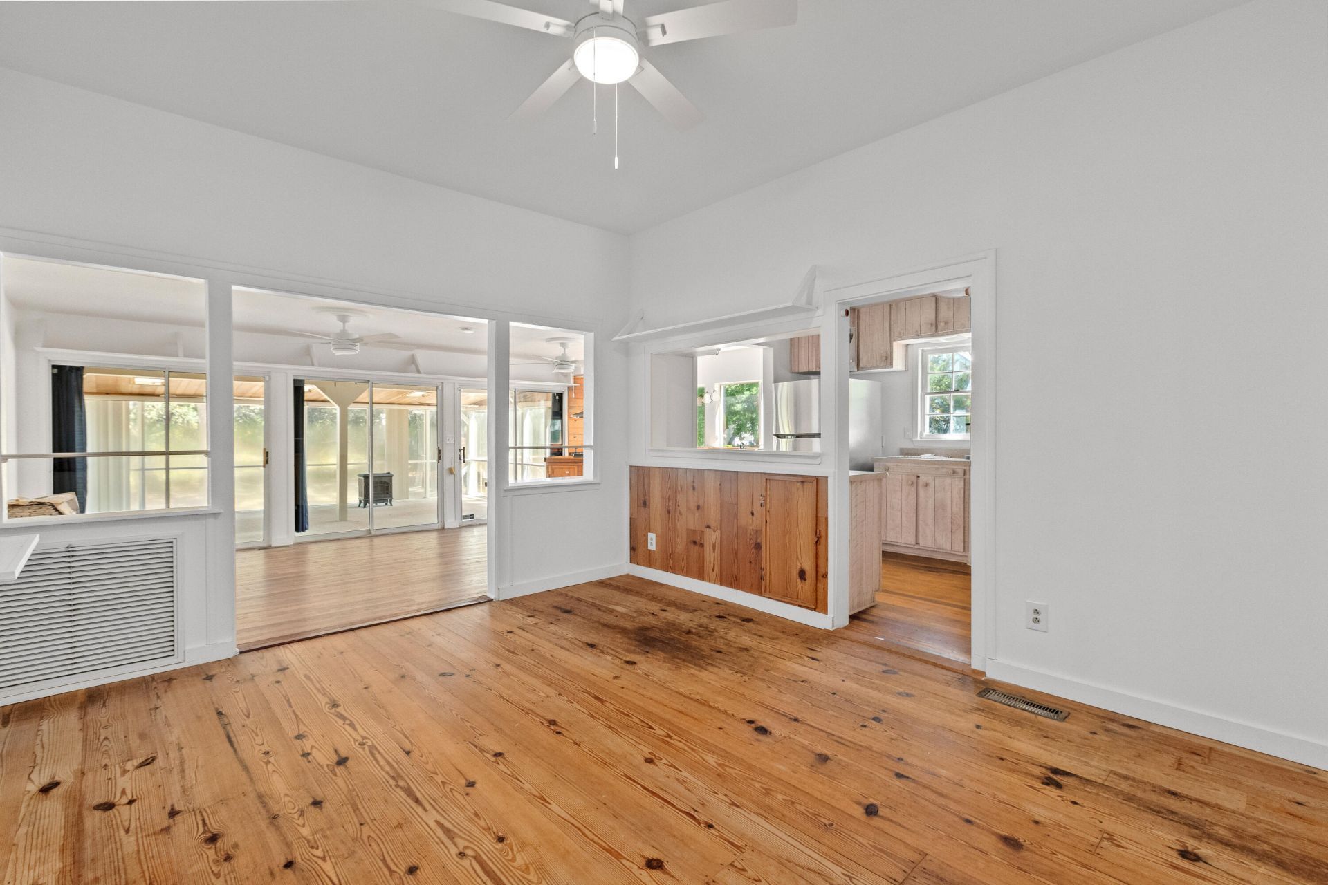 2250 Myrtle Avenue Photo 11