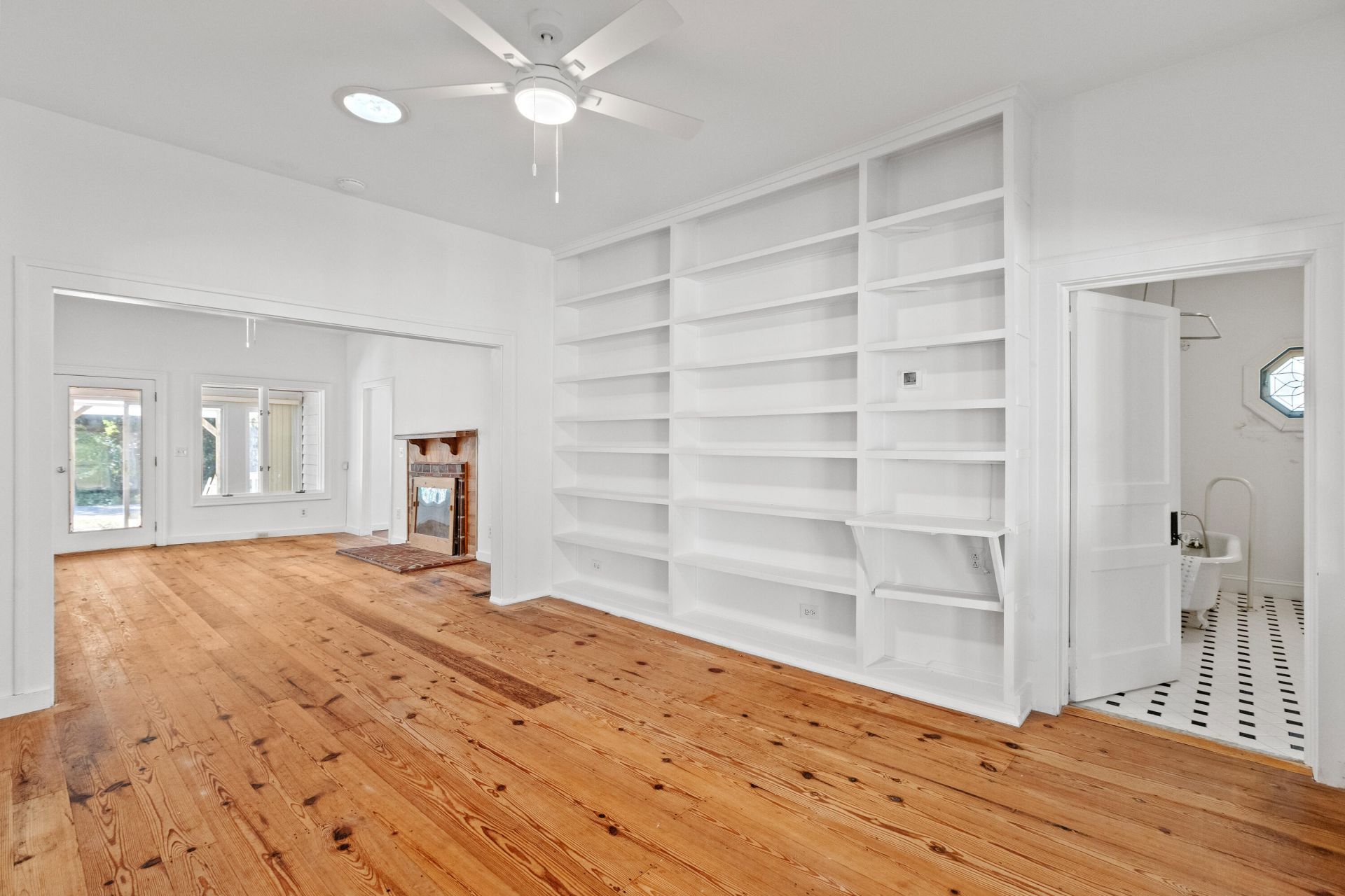 2250 Myrtle Avenue Photo 13