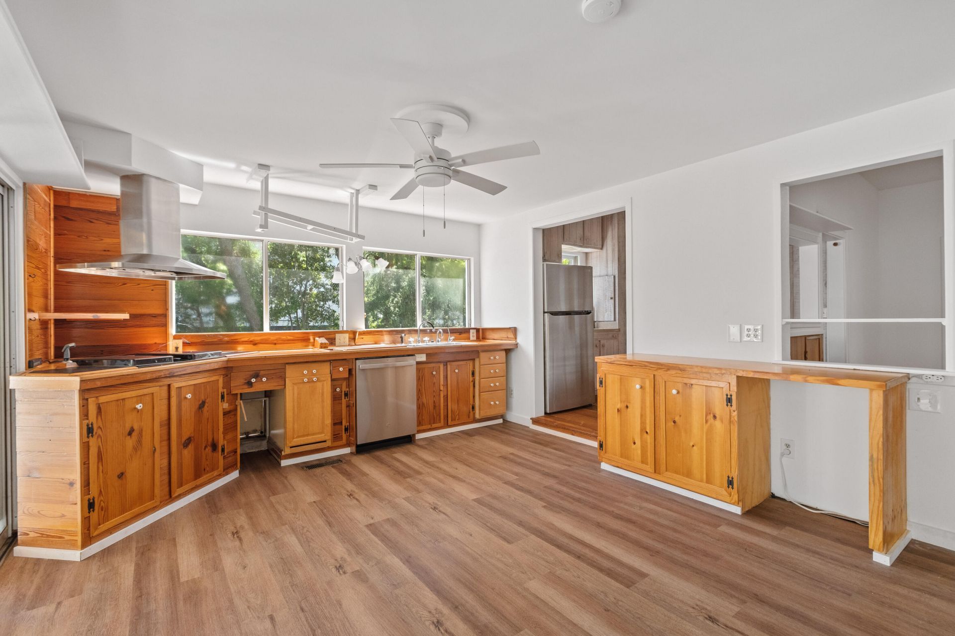2250 Myrtle Avenue Photo 28