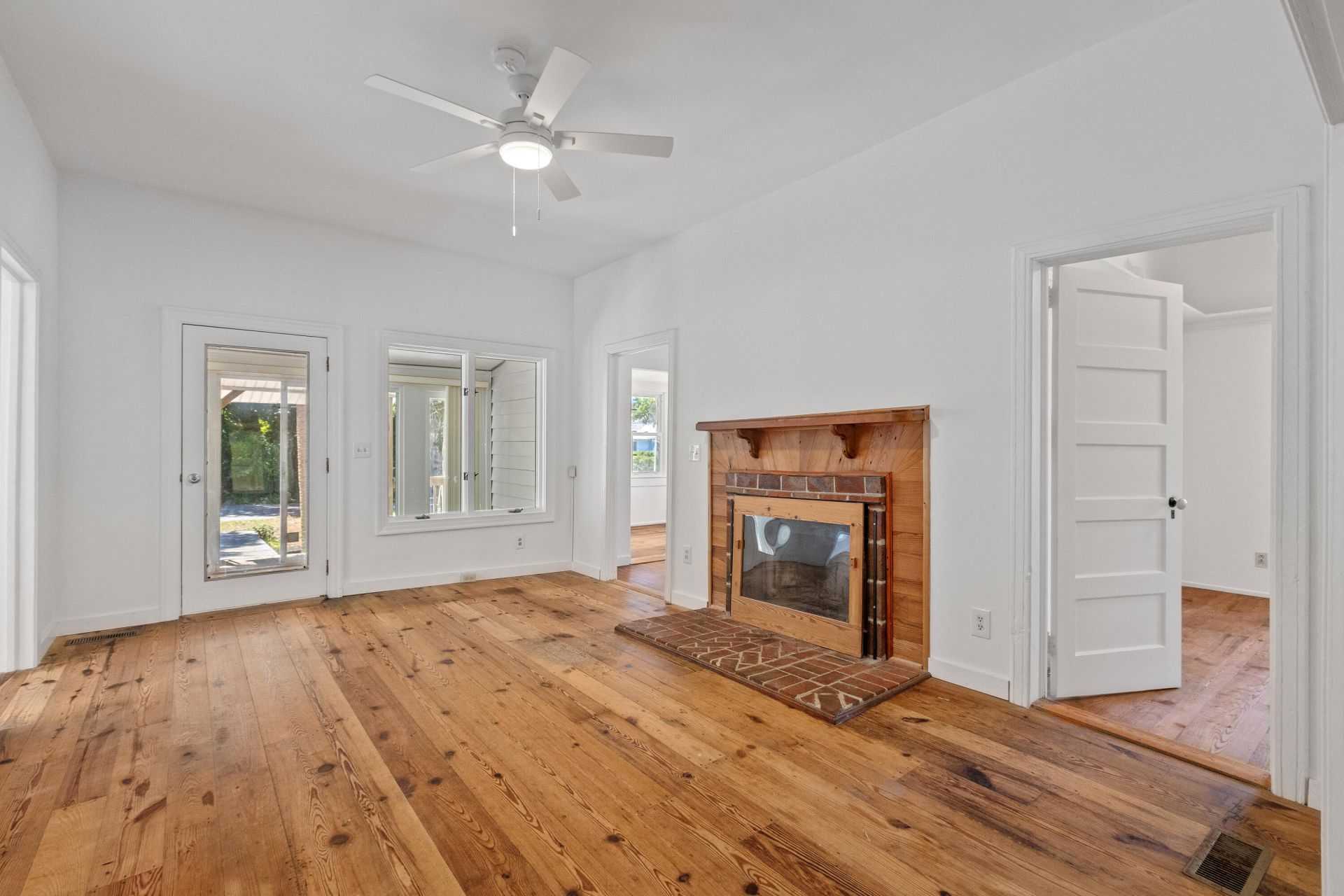 2250 Myrtle Avenue Photo 9