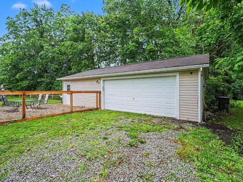 17451 Bloomrose Road, Sterling Twp, OH 45176 Photo 11