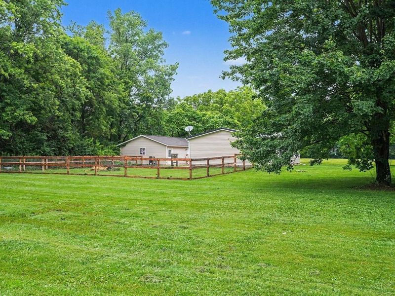17451 Bloomrose Road, Sterling Twp, OH 45176 Photo 16