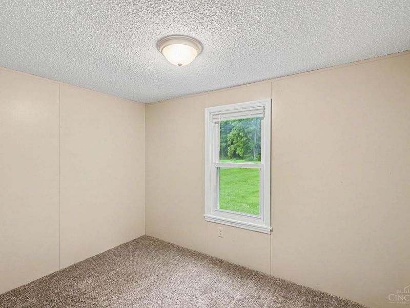 17451 Bloomrose Road, Sterling Twp, OH 45176 Photo 8