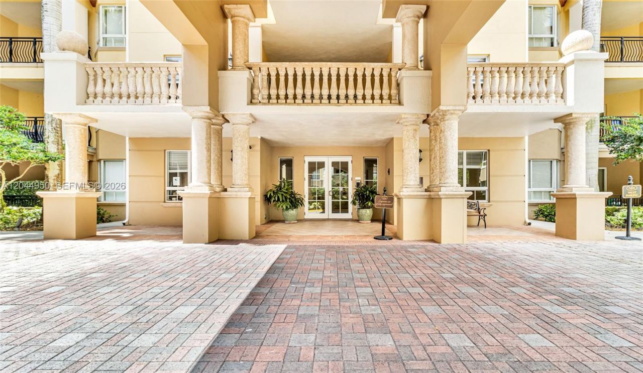 16100 Emerald Estates Dr, Unit 298, Weston, FL 33331 Photo