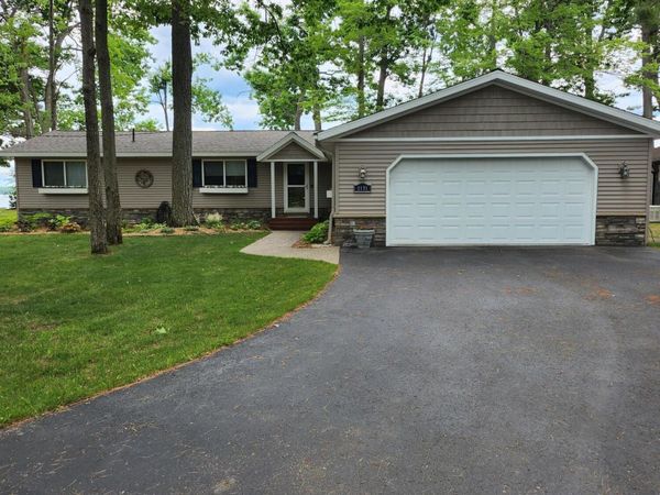 1131 Lagoon, Lewiston, MI 49756