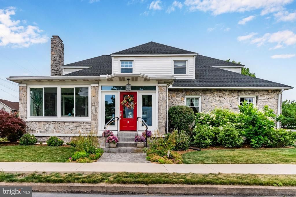 6 S 34TH STREET , CAMP HILL, PA 17011
