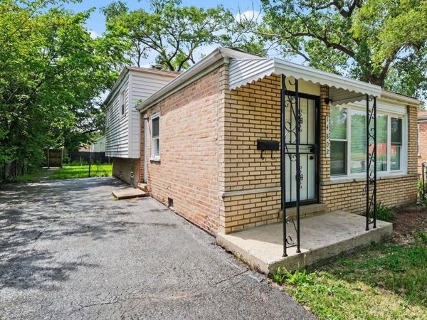 14802 Marshfield Avenue , Harvey, IL 60426