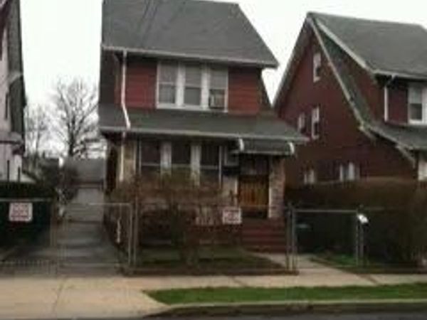 10742 Robard Lane , Queens Village, NY 11429