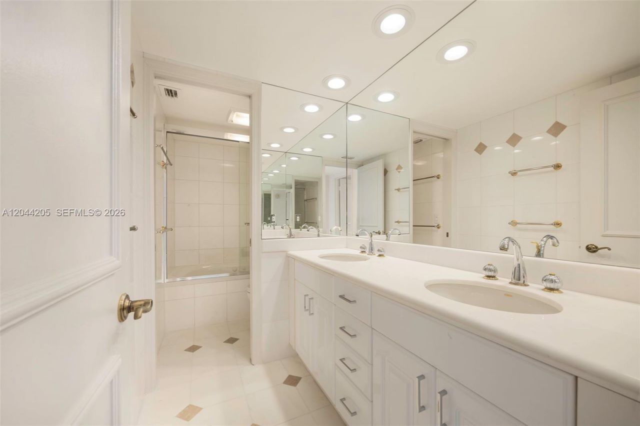 155 Ocean Lane Dr , Unit 600, Key Biscayne, FL 33149 Photo