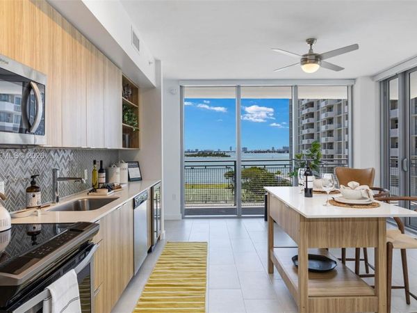 2150 N Bayshore Dr , Unit 1602, Miami, FL 33137