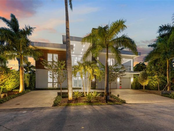 91 Fiesta Way , Fort Lauderdale, FL 33301