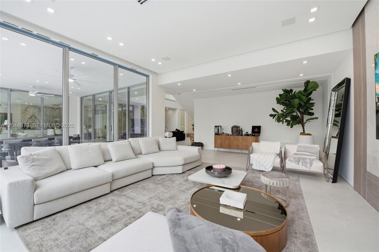 91 Fiesta Way , Fort Lauderdale, FL 33301 Photo