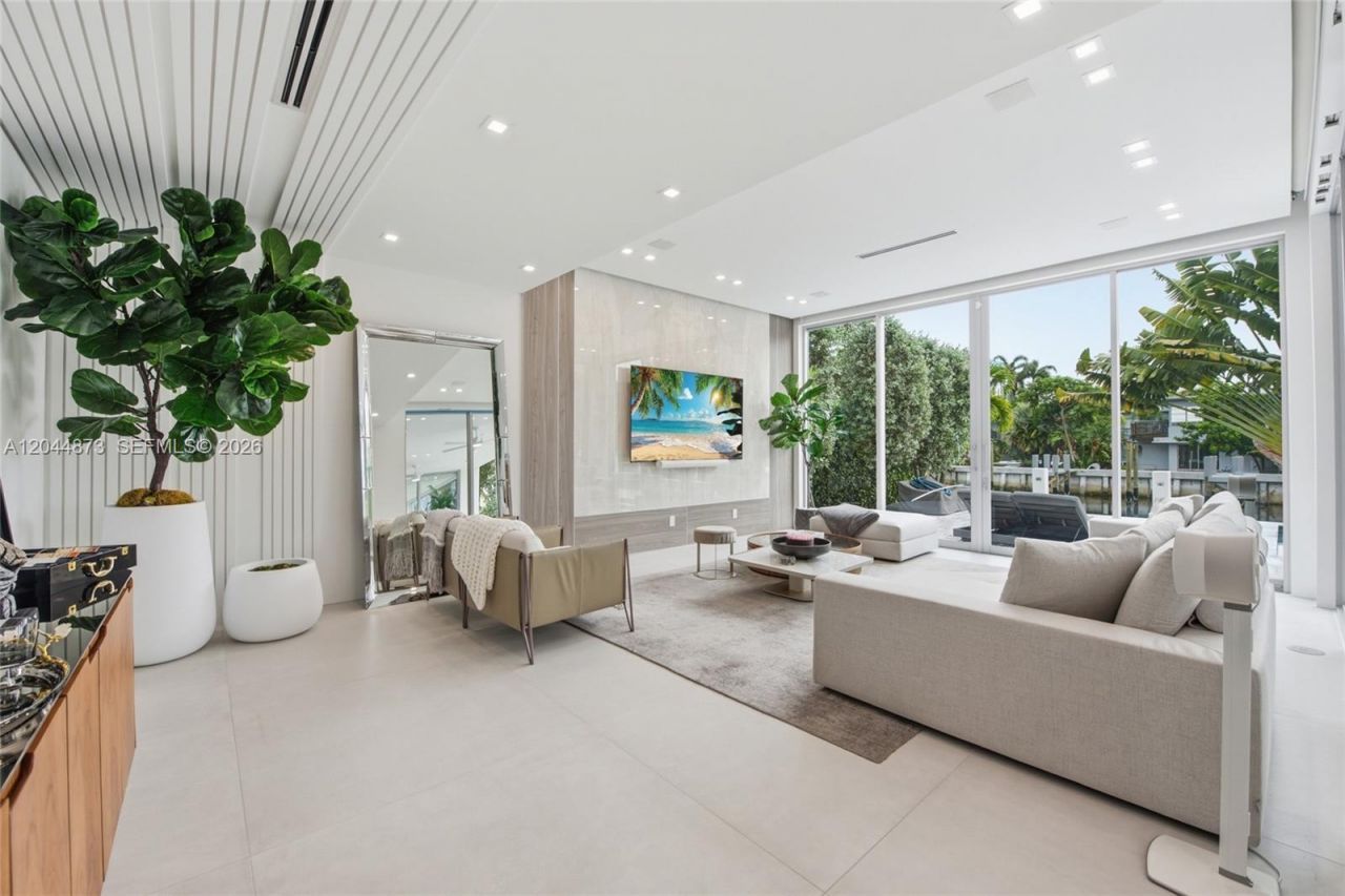 91 Fiesta Way , Fort Lauderdale, FL 33301 Photo