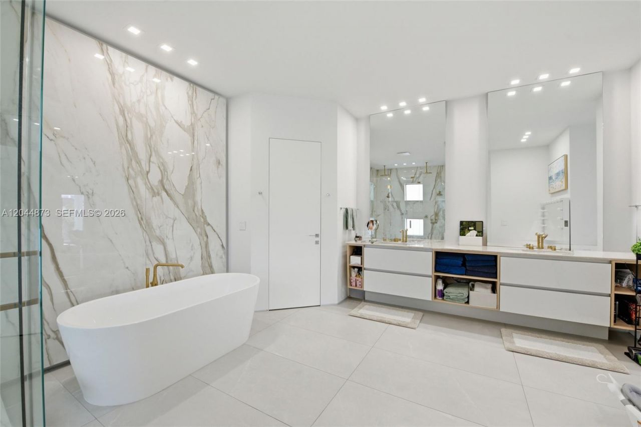 91 Fiesta Way , Fort Lauderdale, FL 33301 Photo