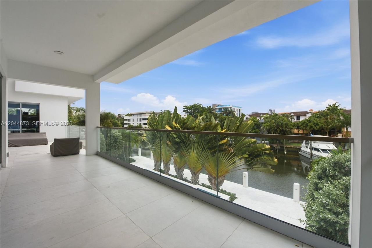91 Fiesta Way , Fort Lauderdale, FL 33301 Photo