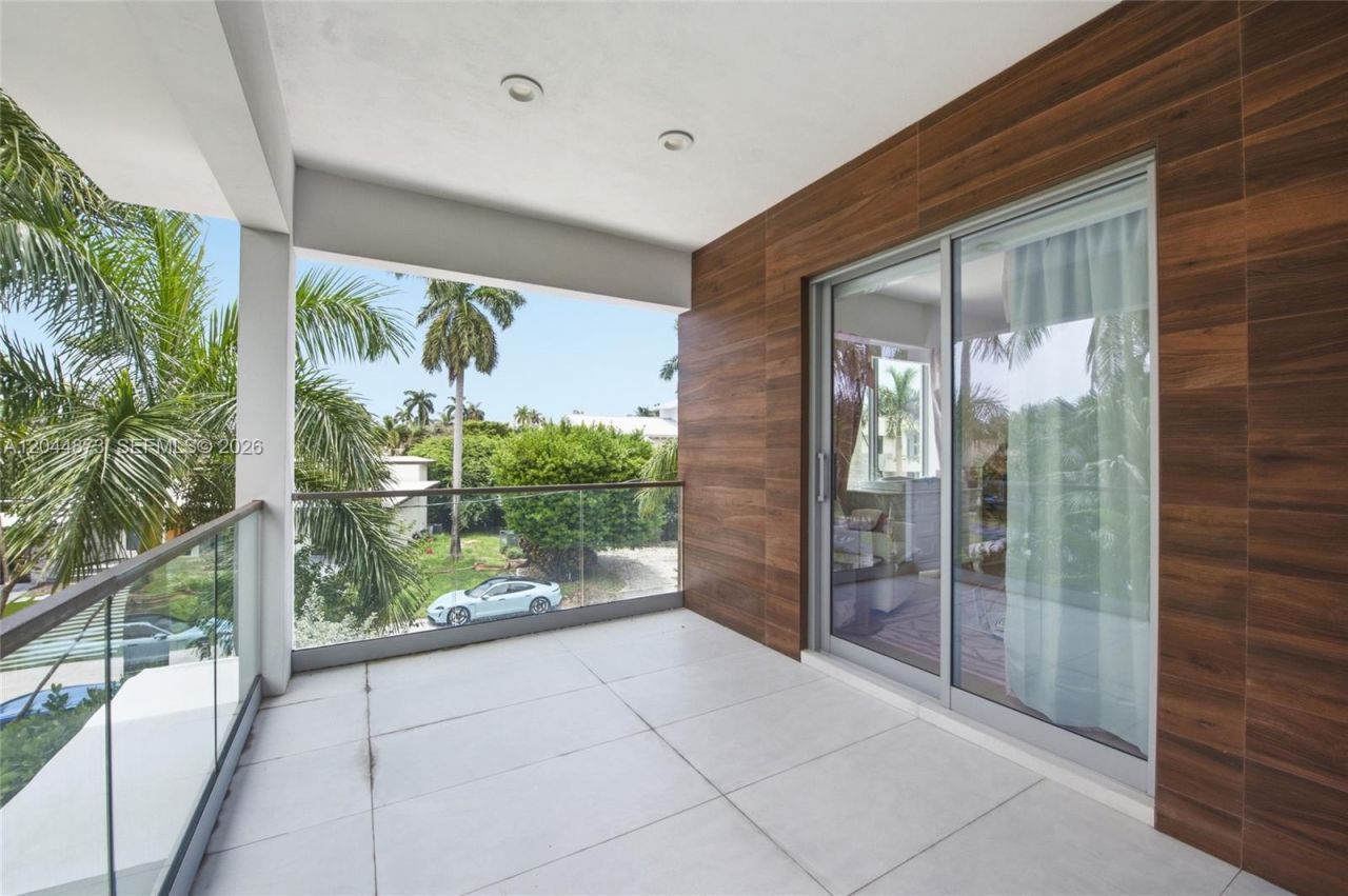 91 Fiesta Way , Fort Lauderdale, FL 33301 Photo
