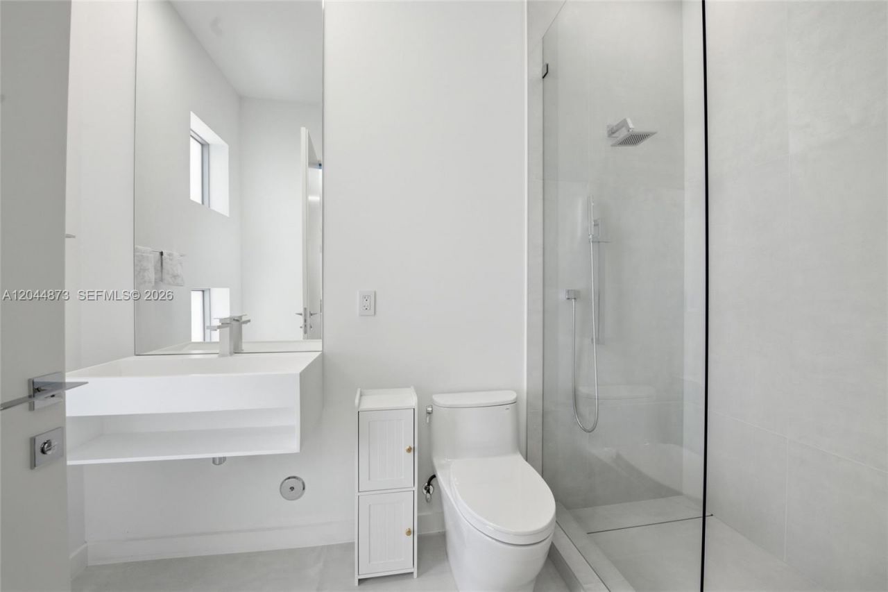 91 Fiesta Way , Fort Lauderdale, FL 33301 Photo