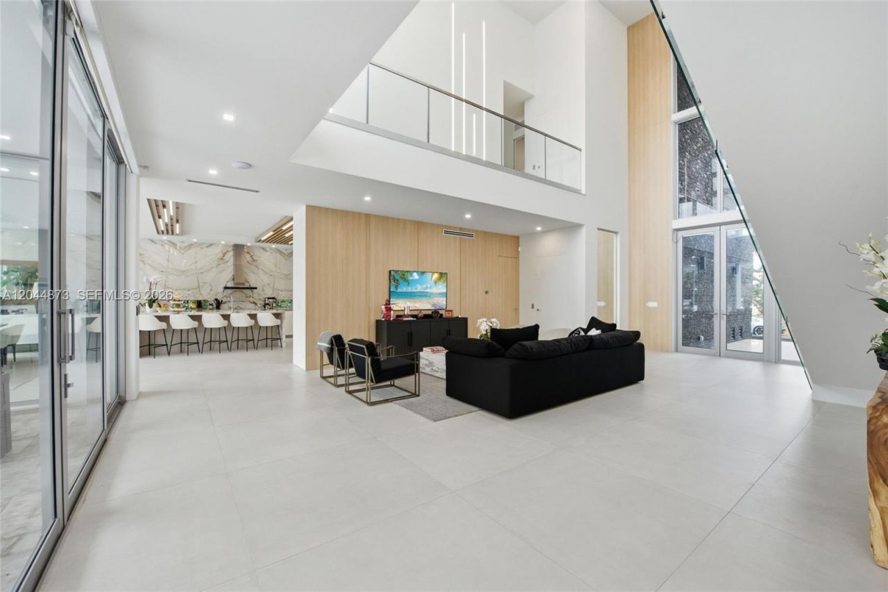 91 Fiesta Way , Fort Lauderdale, FL 33301 Photo